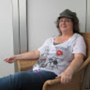 Meet your Posher, Joy